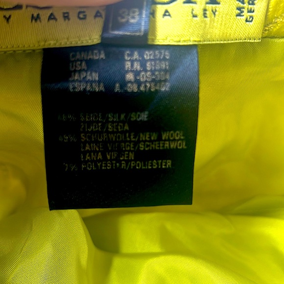 ESCADA Silk/Wool Pencil Skirt. Vintage.Chartreuse - Picture 5 of 7